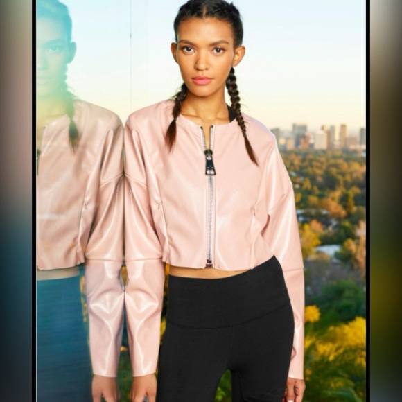 ALO YOGA Cropped Faux Patent Leather
Liquid Jacket in Nectar NEW $248 Size S - Picture 2 of 9